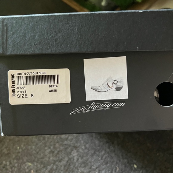 John Fluevog Alicia White Croc, t-strap shoes, skull buckle. Sz 8 fits like a 7. - Picture 10 of 10